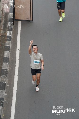 Race photo from Nu Skin Run 10K