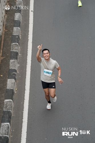 Race photo from Nu Skin Run 10K