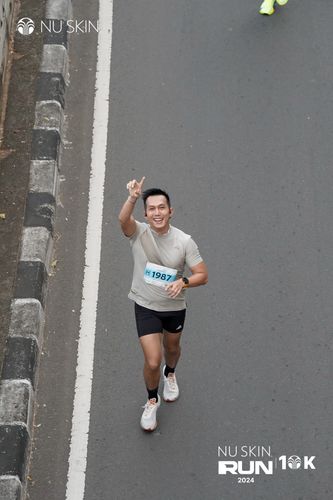Race photo from Nu Skin Run 10K