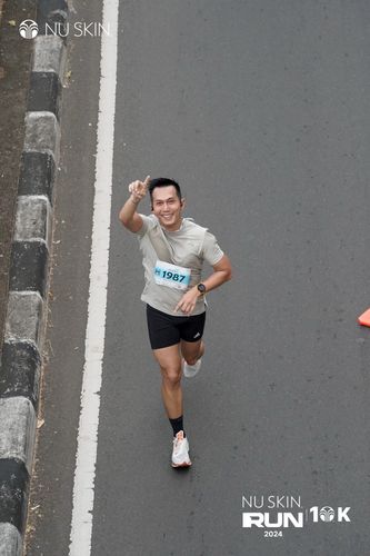 Race photo from Nu Skin Run 10K