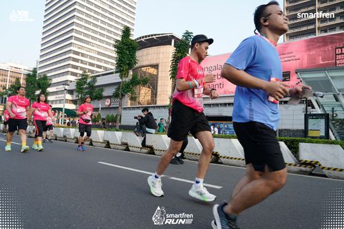 Race photo from Smartfren Run 2025 