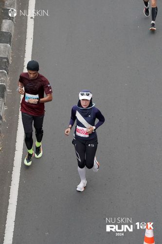 Race photo from Nu Skin Run 10K
