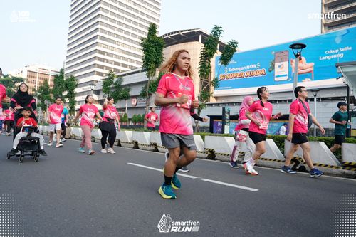 Race photo from Smartfren Run 2025 