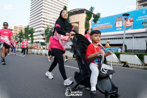 Race photo from Smartfren Run 2025 