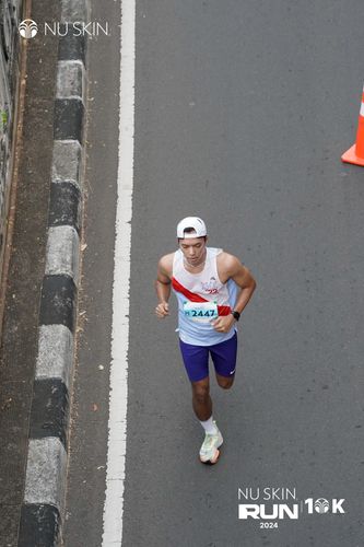 Race photo from Nu Skin Run 10K