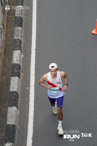 Race photo from Nu Skin Run 10K