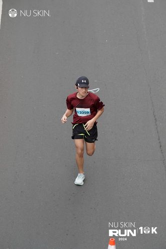Race photo from Nu Skin Run 10K