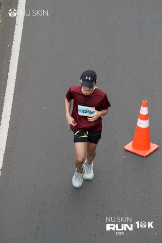 Race photo from Nu Skin Run 10K