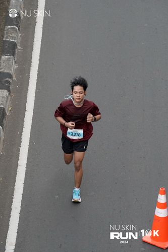 Race photo from Nu Skin Run 10K