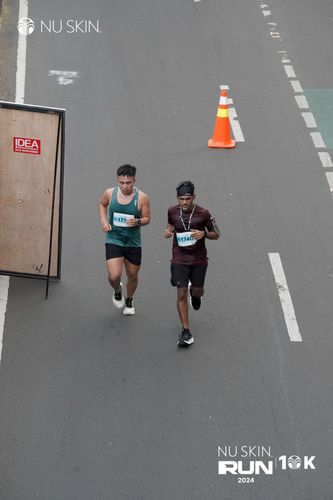 Race photo from Nu Skin Run 10K