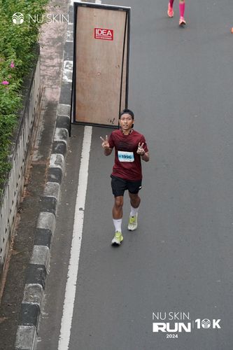 Race photo from Nu Skin Run 10K
