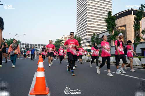 Race photo from Smartfren Run 2025 
