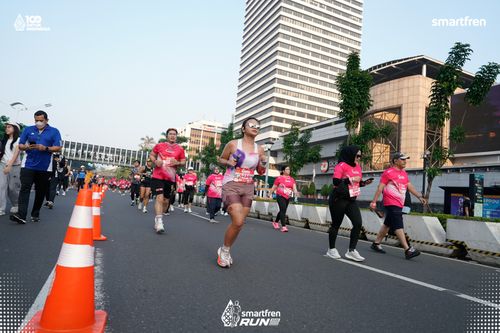 Race photo from Smartfren Run 2025 