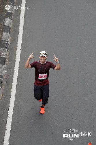 Race photo from Nu Skin Run 10K