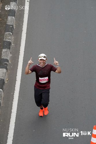 Race photo from Nu Skin Run 10K