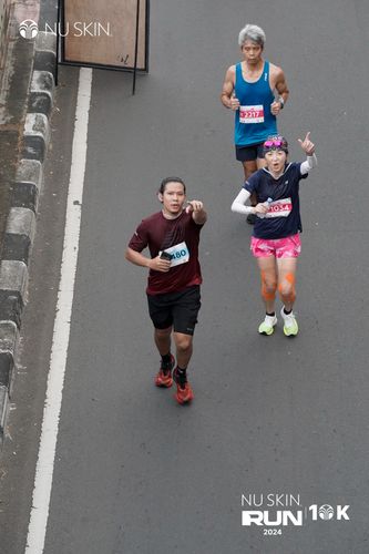 Race photo from Nu Skin Run 10K