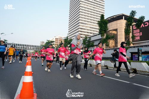 Race photo from Smartfren Run 2025 