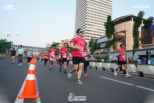Race photo from Smartfren Run 2025 