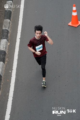 Race photo from Nu Skin Run 10K