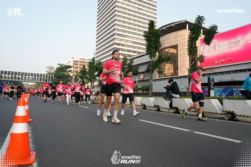 Race photo from Smartfren Run 2025 