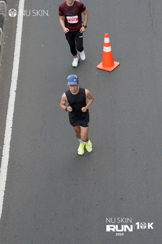 Race photo from Nu Skin Run 10K