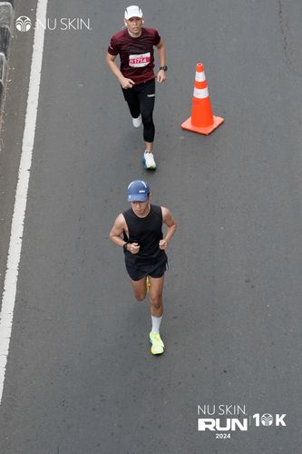 Race photo from Nu Skin Run 10K