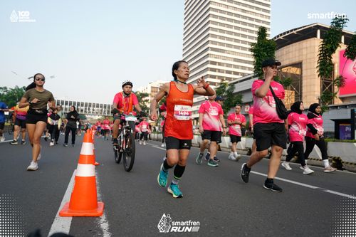 Race photo from Smartfren Run 2025 