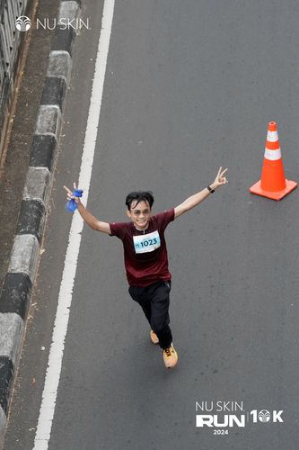 Race photo from Nu Skin Run 10K