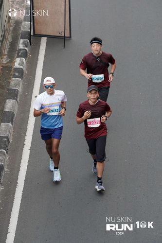 Race photo from Nu Skin Run 10K