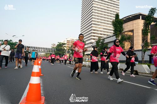 Race photo from Smartfren Run 2025 