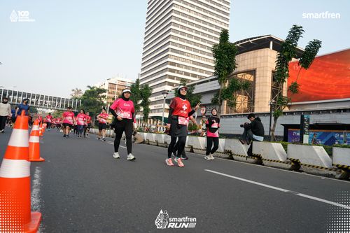 Race photo from Smartfren Run 2025 