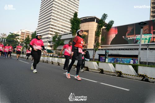 Race photo from Smartfren Run 2025 