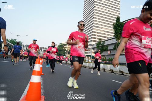 Race photo from Smartfren Run 2025 