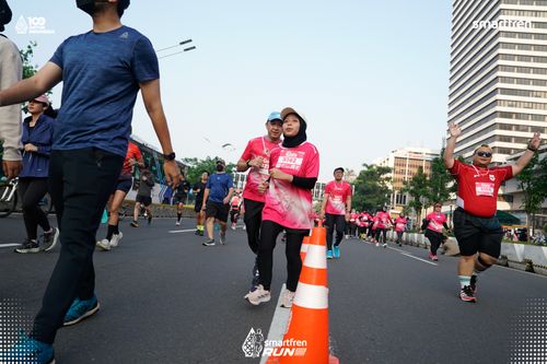 Race photo from Smartfren Run 2025 