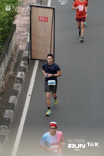 Race photo from Nu Skin Run 10K
