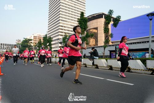 Race photo from Smartfren Run 2025 