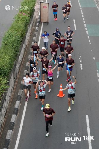 Race photo from Nu Skin Run 10K