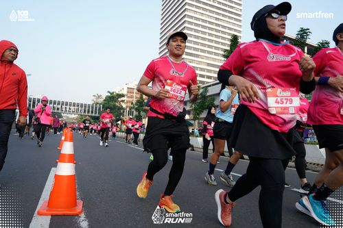 Race photo from Smartfren Run 2025 