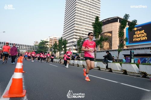 Race photo from Smartfren Run 2025 
