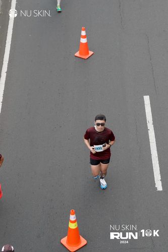 Race photo from Nu Skin Run 10K