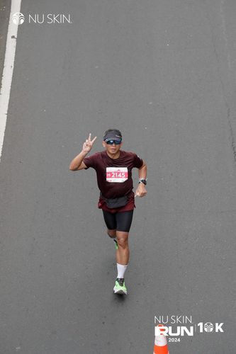 Race photo from Nu Skin Run 10K