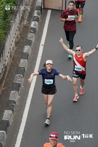 Race photo from Nu Skin Run 10K