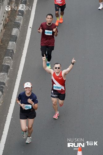 Race photo from Nu Skin Run 10K