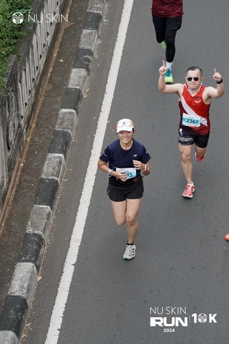 Race photo from Nu Skin Run 10K