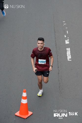 Race photo from Nu Skin Run 10K