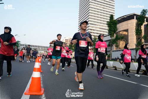 Race photo from Smartfren Run 2025 