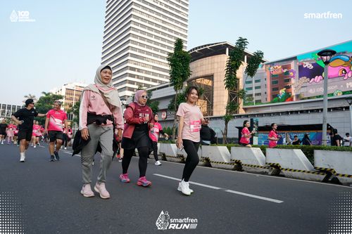 Race photo from Smartfren Run 2025 