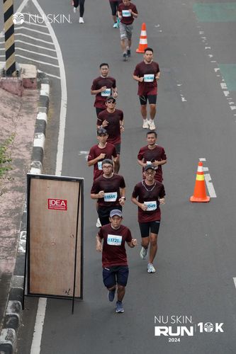 Race photo from Nu Skin Run 10K
