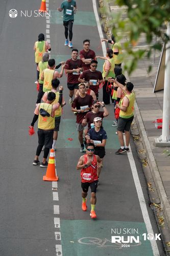 Race photo from Nu Skin Run 10K