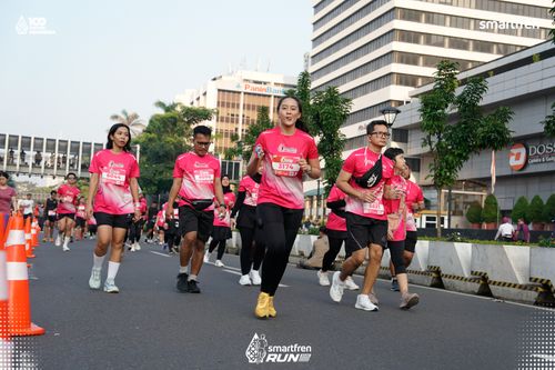 Race photo from Smartfren Run 2025 